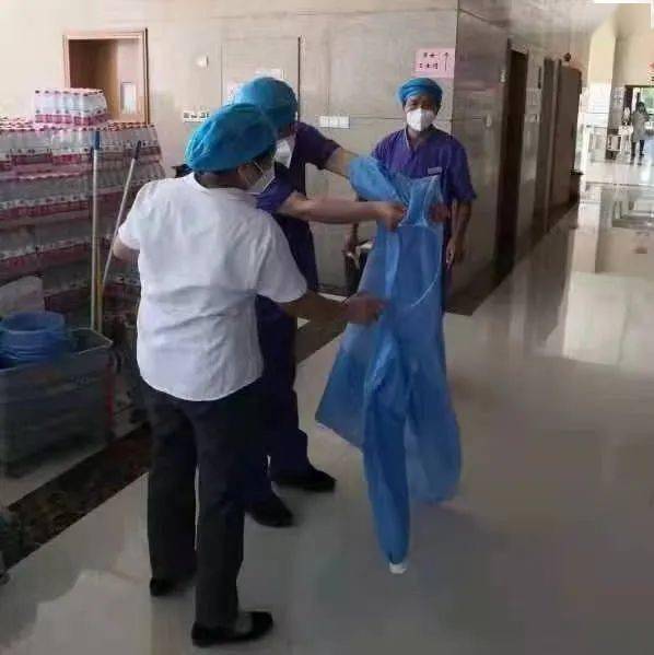 我國(guó)保潔力量在抗疫中展現(xiàn)公共衛(wèi)生體系韌性